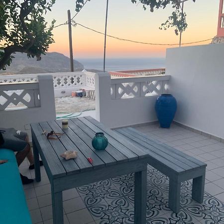 Thea Menetes Apartment Menetai Luaran gambar