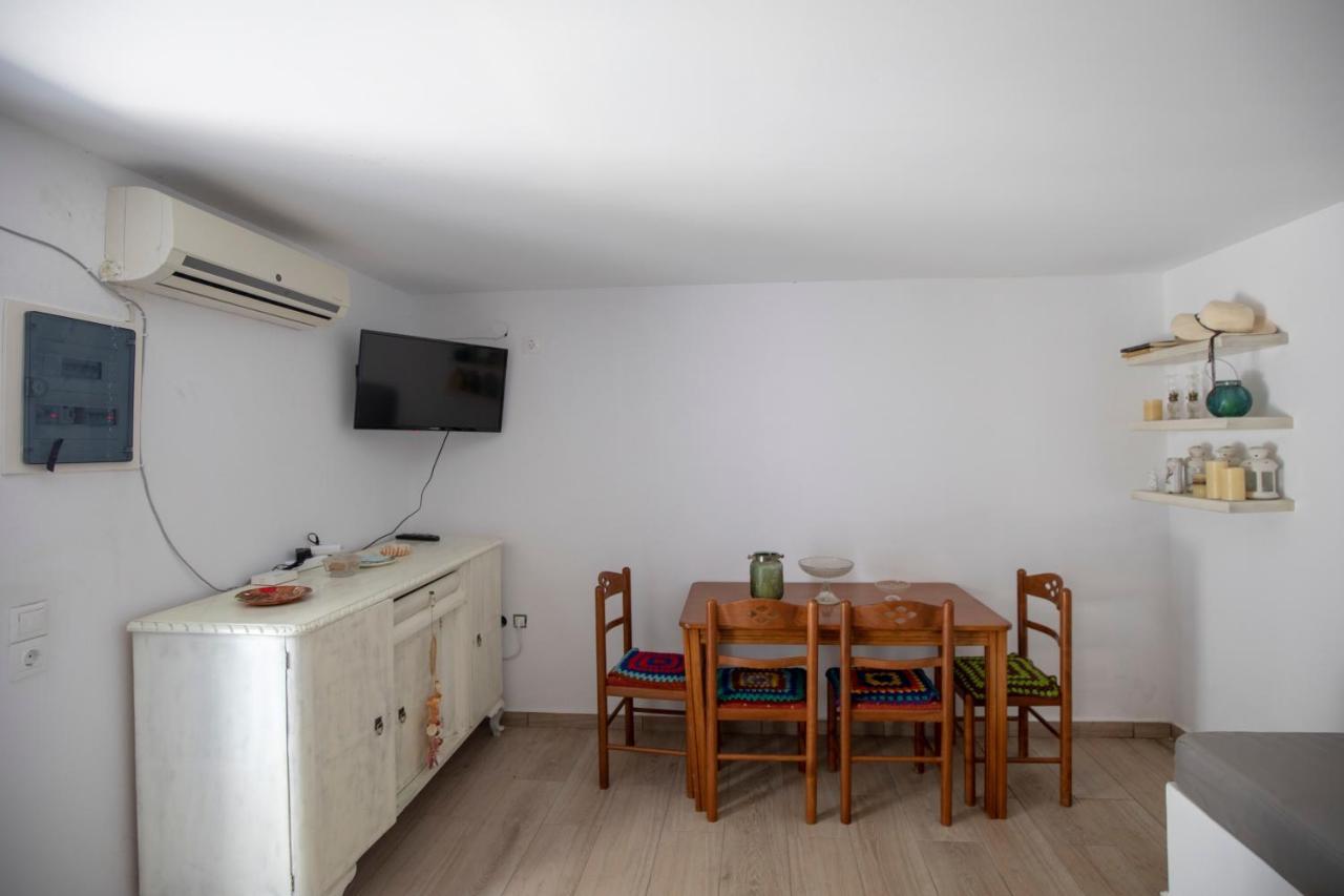 Thea Menetes Apartment Menetai Luaran gambar